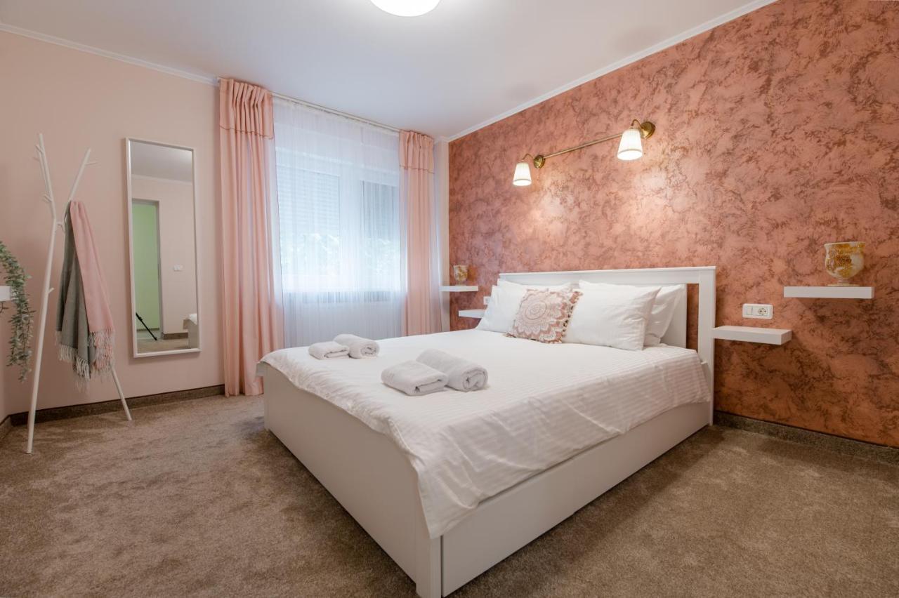 New Iorga5 Oldcity Selfcheckin Тимишоара Экстерьер фото